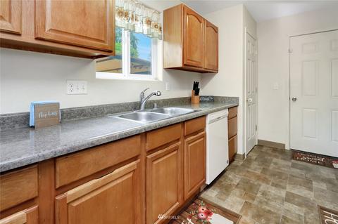 4585 Windemere St, Longview, WA 98632 photo 8
