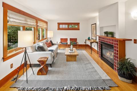 2408 22nd Ave E, Seattle, WA 98112 photo 2