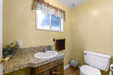 8520 Valhalla Dr, Everett, WA 98208 photo 16
