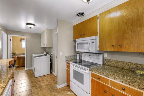 8520 Valhalla Dr, Everett, WA 98208 photo 11