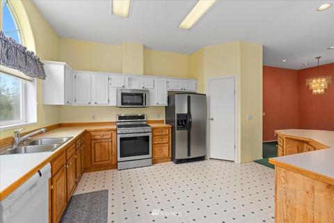 17455 Allen Rd, Bow, WA 98232 photo 10