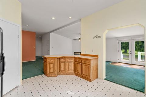 17455 Allen Rd, Bow, WA 98232 photo 9