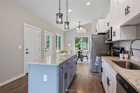 31 E Brad Loop, Allyn, WA 98524 photo 9