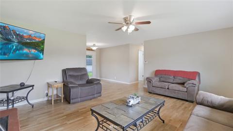 1136 Harding St, Enumclaw, WA 98022 photo 9