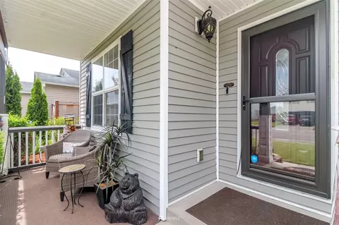 203 Silvernail St NE, Orting, WA 98360 photo 4