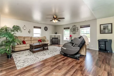 203 Silvernail St NE, Orting, WA 98360 photo 21