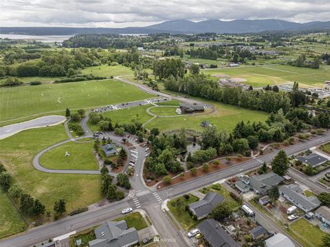 411 N Blake Ave, Sequim, WA 98382 photo 3