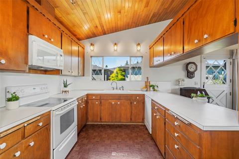 17122 Talbot Rd, Edmonds, WA 98026 photo 19