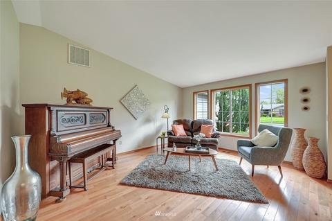 15113 61st St E, Sumner, WA 98390 photo 4