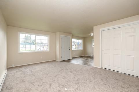 265 Baltimore St, Longview, WA 98632 photo 2