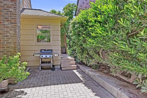 2024 19th Ave E, Seattle, WA 98112 photo 17