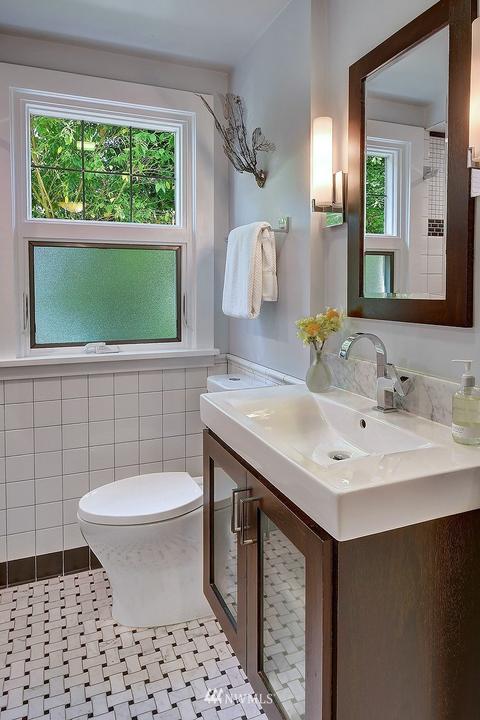 2024 19th Ave E, Seattle, WA 98112 photo 22