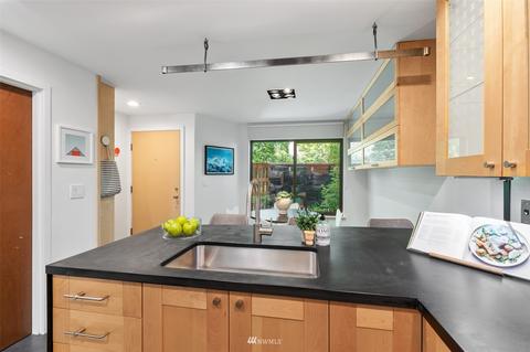 2619 E Madison St, Seattle, WA 98112 photo 13