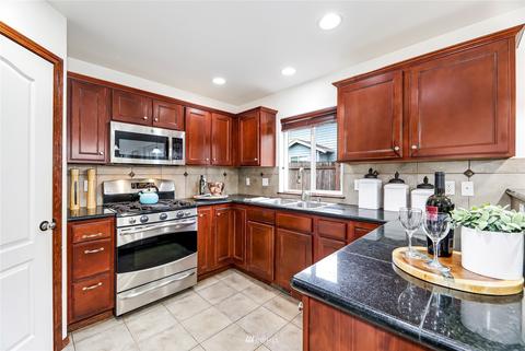 131 197th St SW, Bothell, WA 98012 photo 10