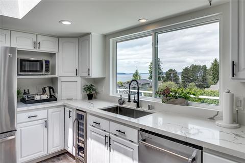 3219 Wave Dr, Everett, WA 98203 photo 13