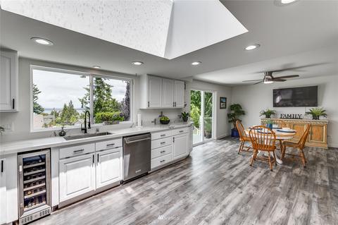 3219 Wave Dr, Everett, WA 98203 photo 11