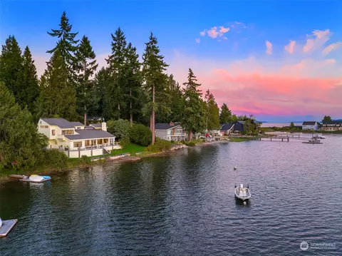 20635 Chief Sealth Dr NE, Indianola, WA 98342