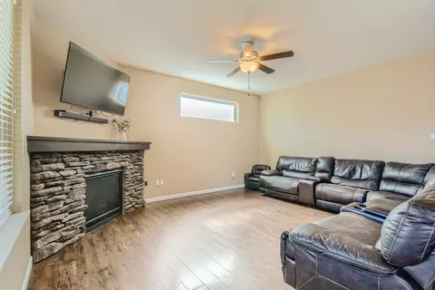 906 Boatman Ave NW, Orting, WA 98360 photo 5