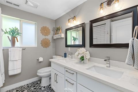 8852 NE 203rd Pl, Bothell, WA 98011 photo 20