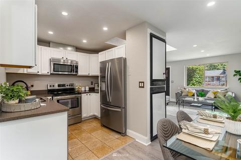 18120 19th Dr SE, Bothell, WA 98012 photo 9