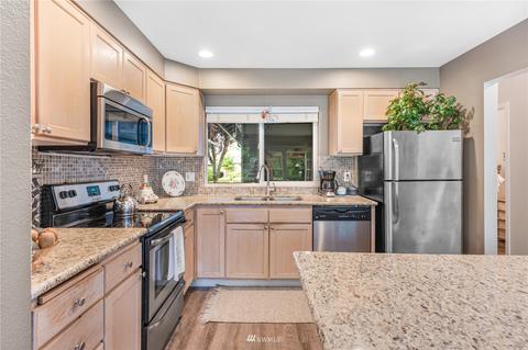 18731 SE 20th Dr, Bothell, WA 98012 photo 4