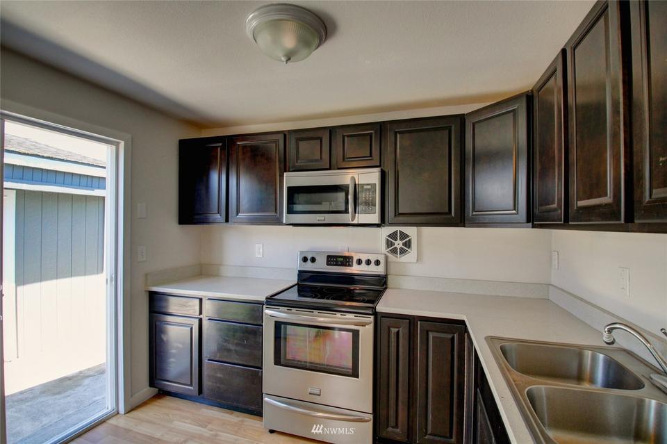  8802 14th St NE, Lake Stevens, WA 98258 photo 12