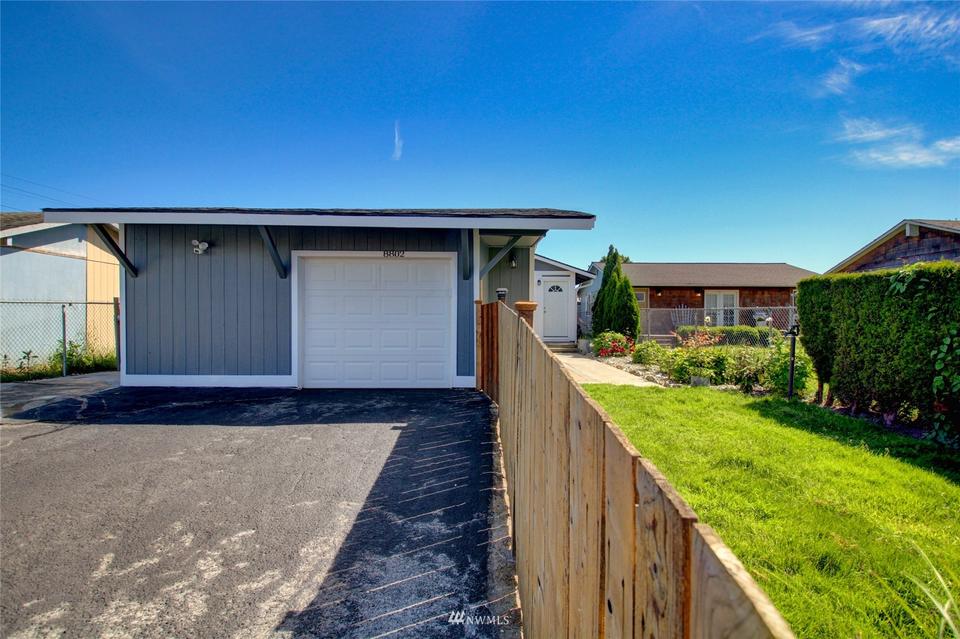  8802 14th St NE, Lake Stevens, WA 98258 photo 27