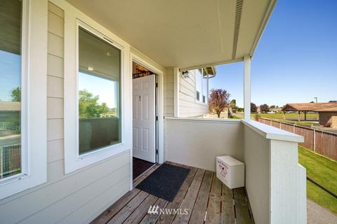 201 Mckean Ct #D, Enumclaw, WA 98022 photo 2