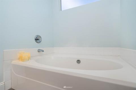 18703 10th Ave SE, Bothell, WA 98012 photo 17
