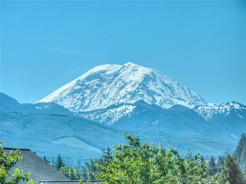 243 Riggs Dr E, Enumclaw, WA 98022 photo 2