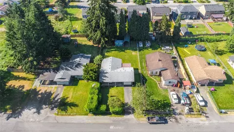 238 173rd St E, Spanaway, WA 98387 photo 2