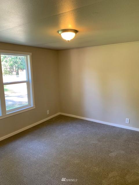 723 Tipsoo Loop SE, Rainier, WA 98576 photo 9