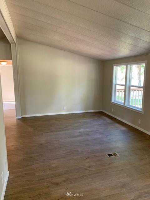 723 Tipsoo Loop SE, Rainier, WA 98576 photo 11