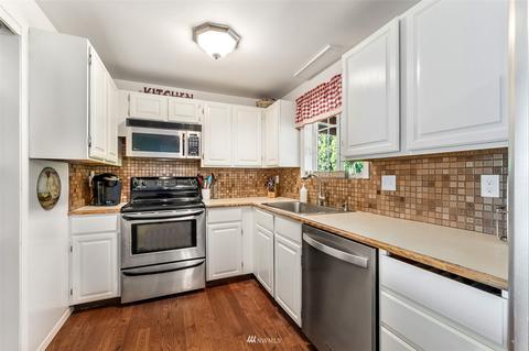 2466 Scandia Ct, Enumclaw, WA 98022 photo 8
