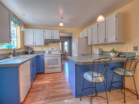 1004 Baysinger Pl, Enumclaw, WA 98022 photo 2