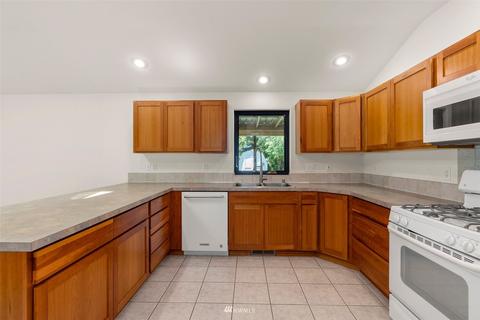 17120 Vail Loop SE, Rainier, WA 98576 photo 11
