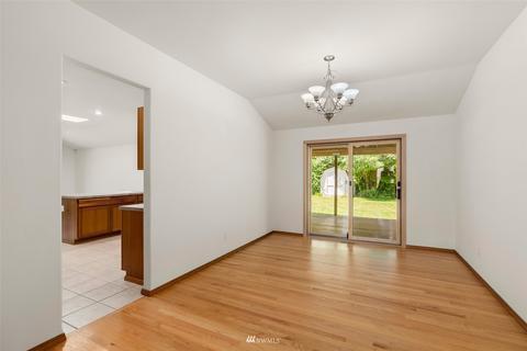 17120 Vail Loop SE, Rainier, WA 98576 photo 9