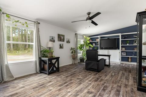 258 E Sleeper Rd, Oak Harbor, WA 98277 photo 5