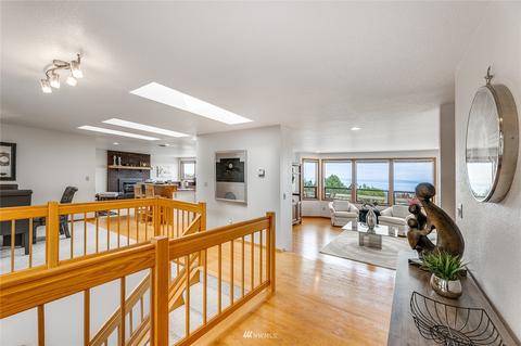 2506 Hillside Ln, Everett, WA 98203 photo 4