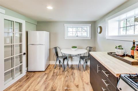 2805 E Spring St, Seattle, WA 98122 photo 32
