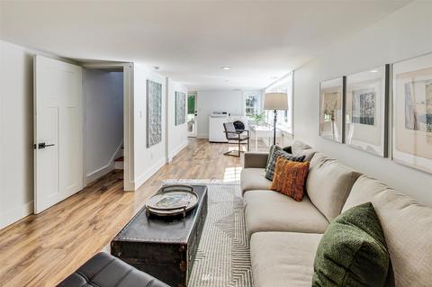2805 E Spring St, Seattle, WA 98122 photo 26