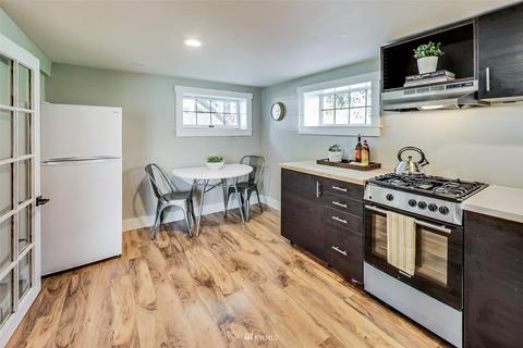 2805 E Spring St, Seattle, WA 98122 photo 30