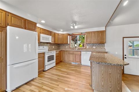 1208 Semanski St, Enumclaw, WA 98022 photo 9