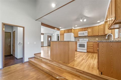 1208 Semanski St, Enumclaw, WA 98022 photo 11