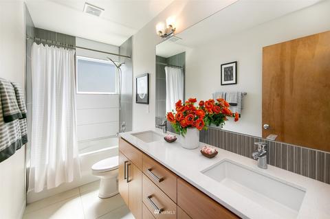 2928 E Thomas St, Seattle, WA 98112 photo 20