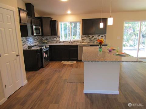 20 E Nancy Dr, Union, WA 98592 photo 4