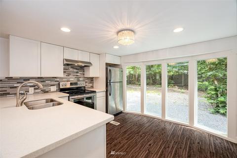 7964 Apache Dr, Maple Falls, WA 98266 photo 9
