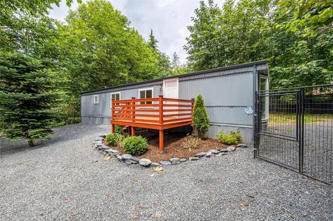 7964 Apache Dr, Maple Falls, WA 98266 photo 1