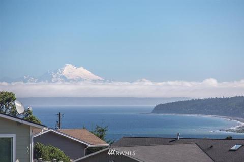 999 Rhododendron Dr, Sequim, WA 98382