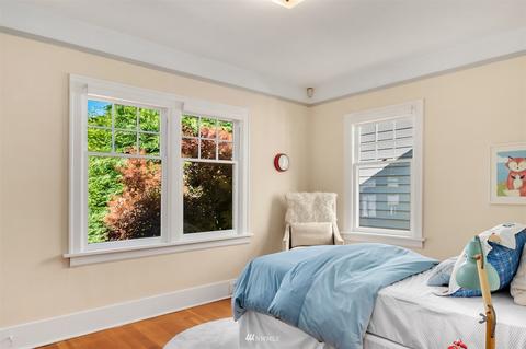 552 N 68th St, Seattle, WA 98103 photo 14